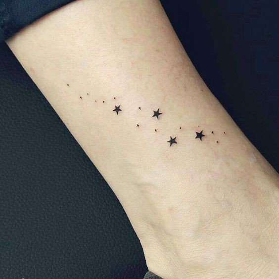 44 top idées de tatouages étoiles + leurs significations 25
