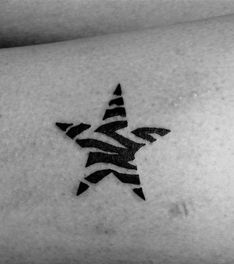 44 top idées de tatouages étoiles + leurs significations 31