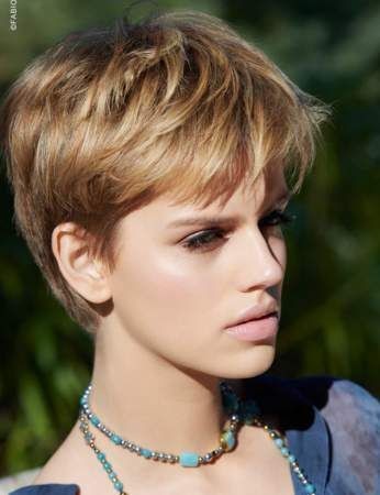 20 Coupes courtes pour femme de 50 ans aux cheveux fins 5 20 Coupes courtes pour femme de 50 ans aux cheveux fins 5