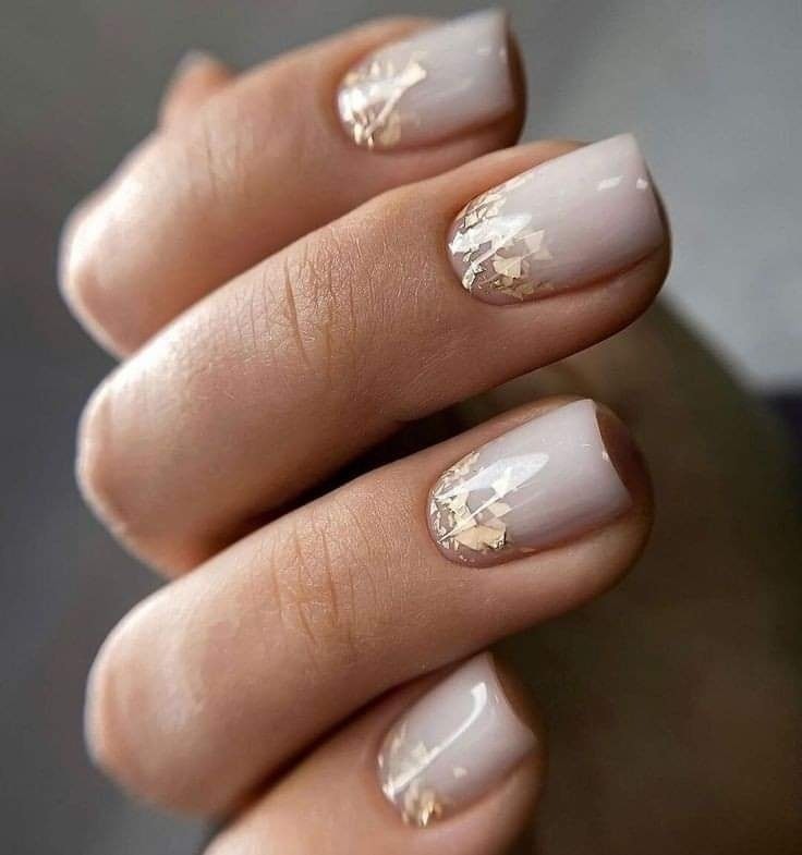 18 idées d'ongles courts dans les tons tendances 5