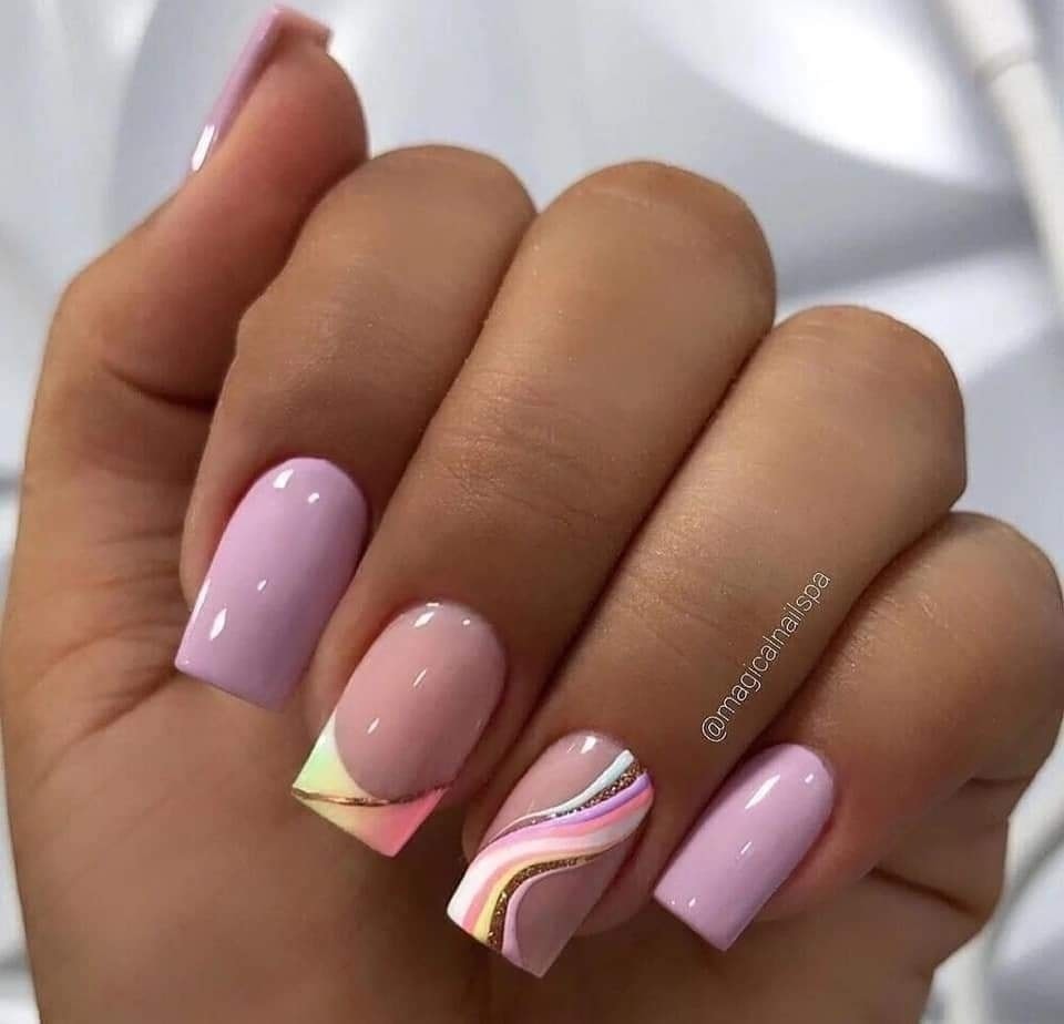 18 idées d'ongles courts dans les tons tendances 13