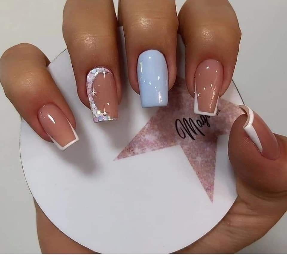 18 idées d'ongles courts dans les tons tendances 14