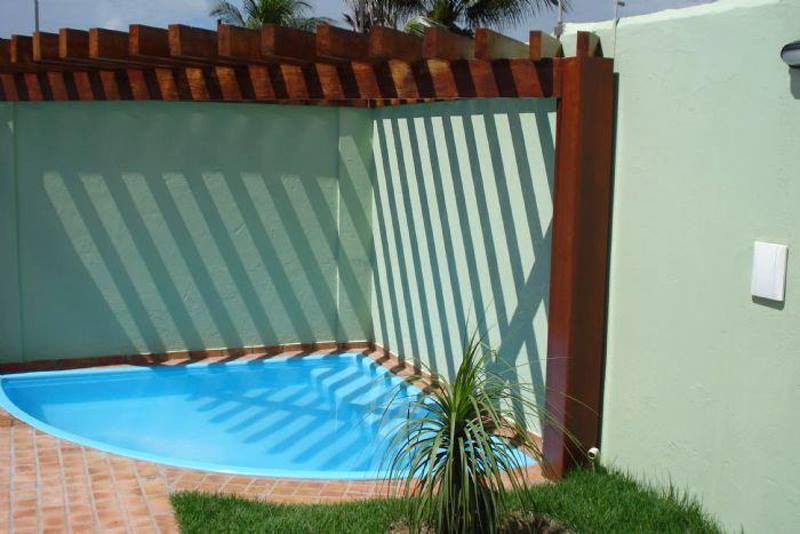 19 piscines bien conçues qui entrent dans une petite cour 8