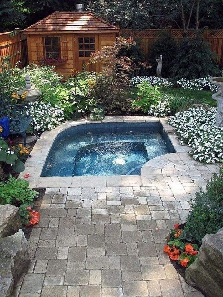 9 petites piscines qui transformeront votre jardin en oasis paradisiaque 1