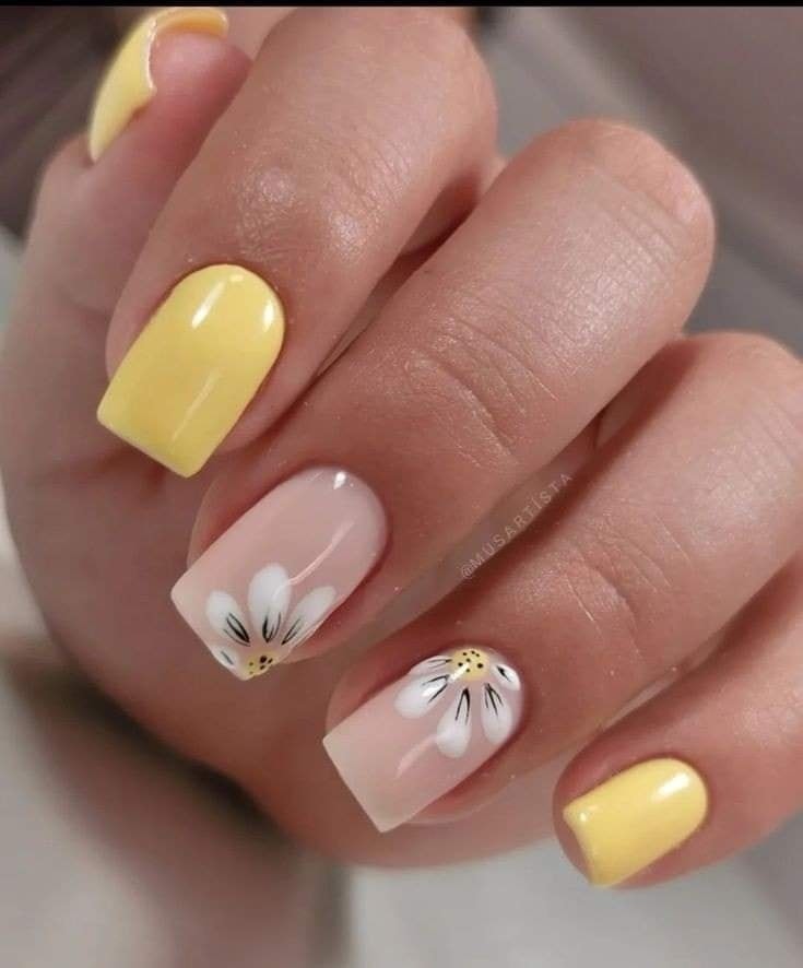 25 Magnifiques modèles sur de petits ongles 5