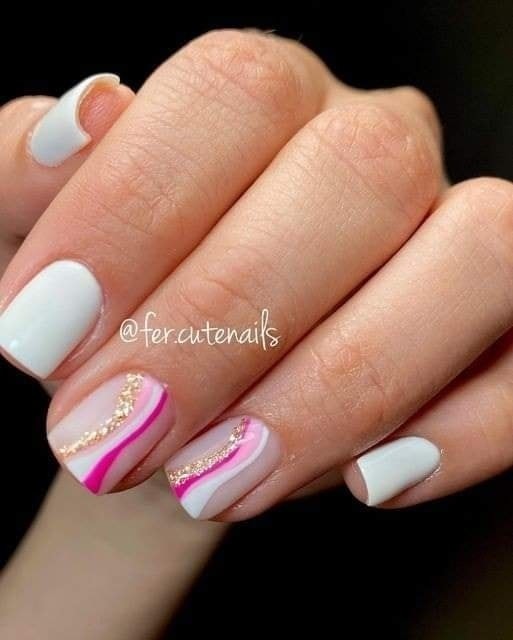 25 Magnifiques modèles sur de petits ongles 6