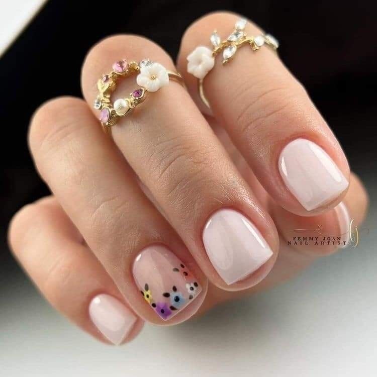 25 Magnifiques modèles sur de petits ongles 21 25 Magnifiques modèles sur de petits ongles 21