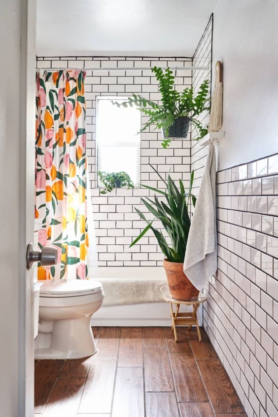 16 idées pour accrocher des plantes dans votre salle de bain 5