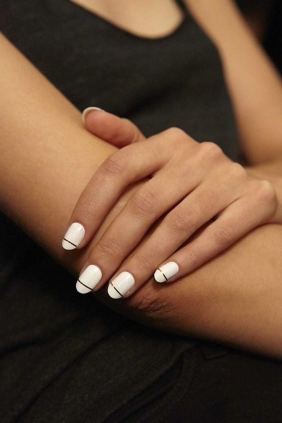 19 Top idées de vernis à ongles blancs style Milky Nails 2