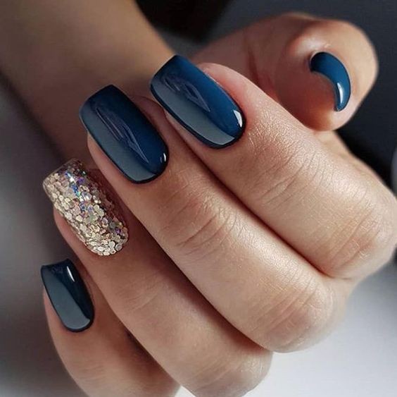 18 top idées de vernis à ongles bleu qui vont te faire craquer à coup sûr 7