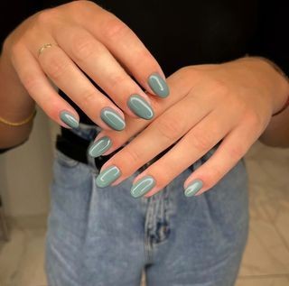 21 top idées de vernis à ongles pour l'hiver 2