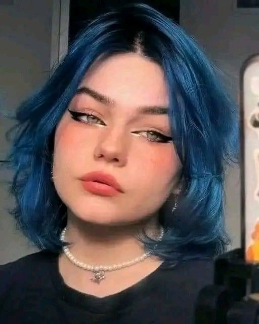 10 idées de couleurs de cheveux en bleue 3 10 idées de couleurs de cheveux en bleue 3