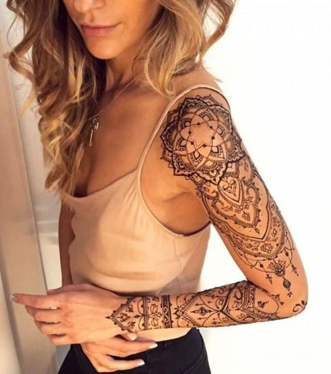 20 belles idées de tatouages manchette femme 8