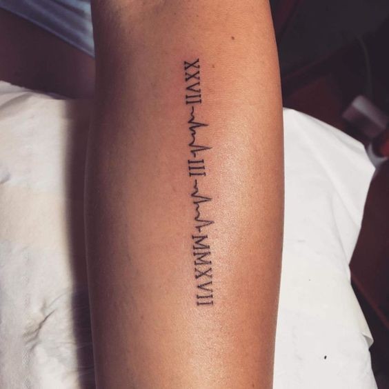 18 idées de tatouages date de naissance 9 18 idées de tatouages date de naissance 9