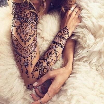 25 tatouages dentelle femme sur le bras 21