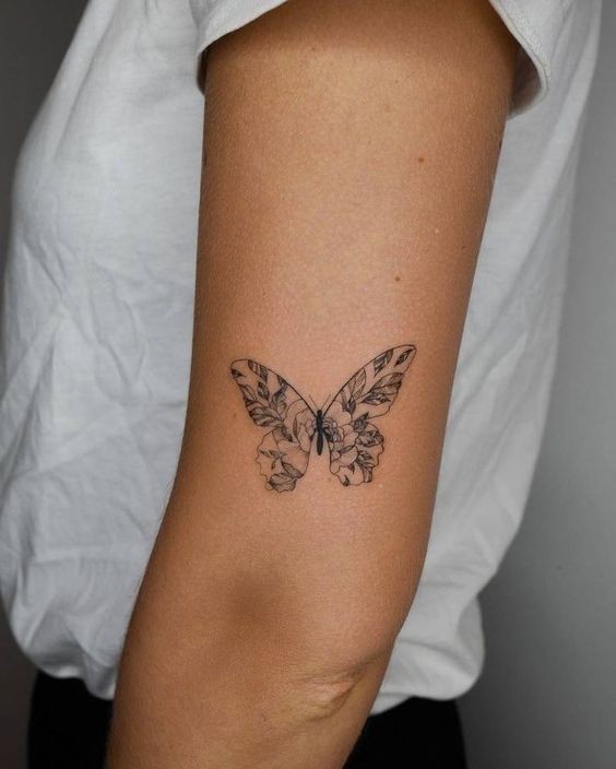 29 top idées de tatouage papillon pour femme 6