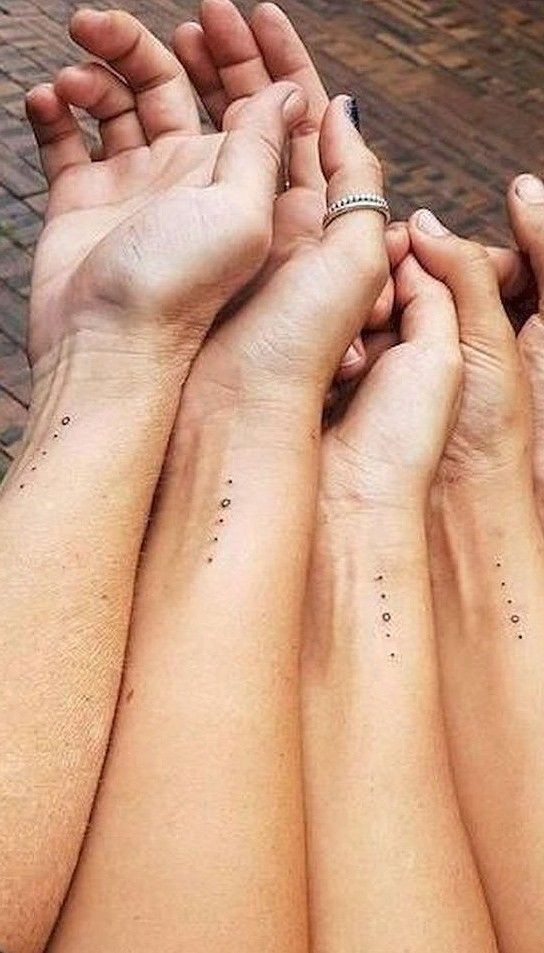 40 meilleures idées de tatouage familial pour vous inspirer 32