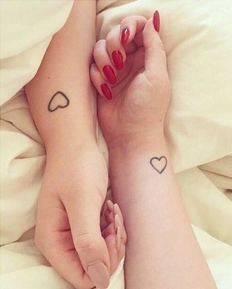 40 meilleures idées de tatouage familial pour vous inspirer 1