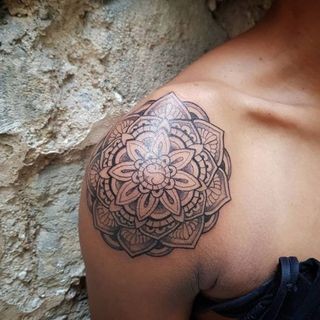 21 Tatouages Mandala Géométriques Pour S'inspirer 5
