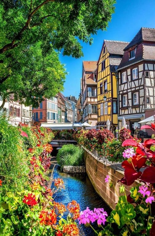 Top 10 des villages pittoresques pour une escapade romantique 10