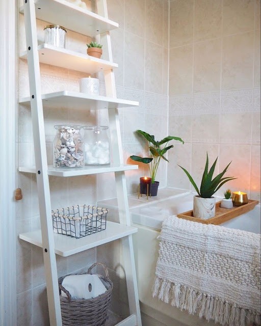 13 idées pour profiter de l’espace dans une petite salle de bain 4