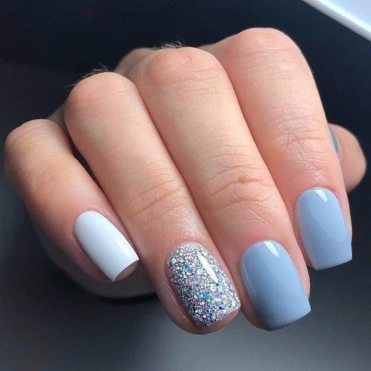 29 idées de gelish paillettes sur ongles courts 1