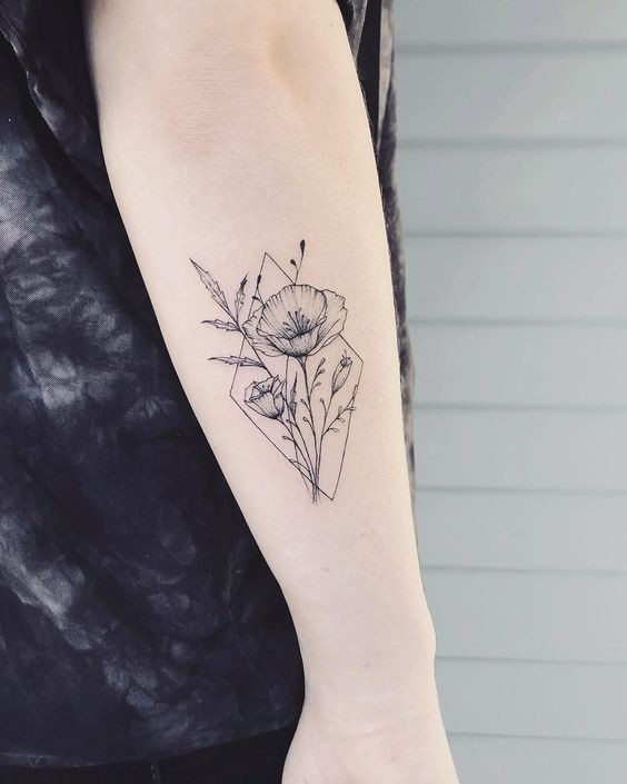 57 idées uniques de tatouage d'avant-bras pour les femmes 16