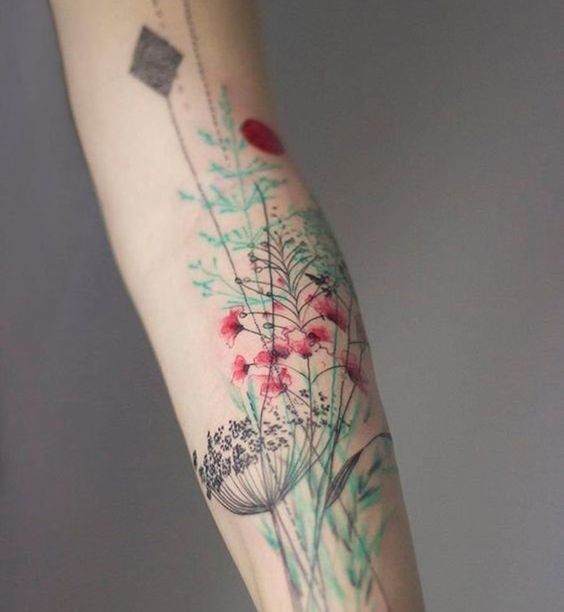 57 idées uniques de tatouage d'avant-bras pour les femmes 10
