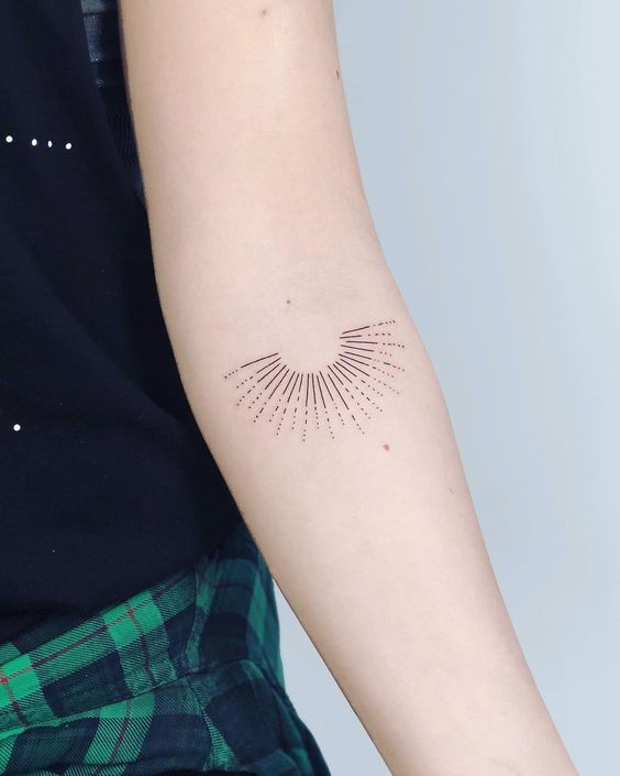 57 idées uniques de tatouage d'avant-bras pour les femmes 20