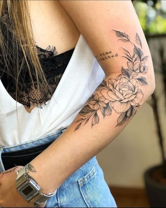 57 idées uniques de tatouage d'avant-bras pour les femmes 29