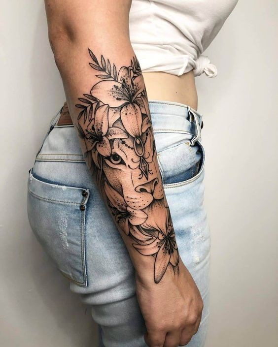 57 idées uniques de tatouage d'avant-bras pour les femmes 55