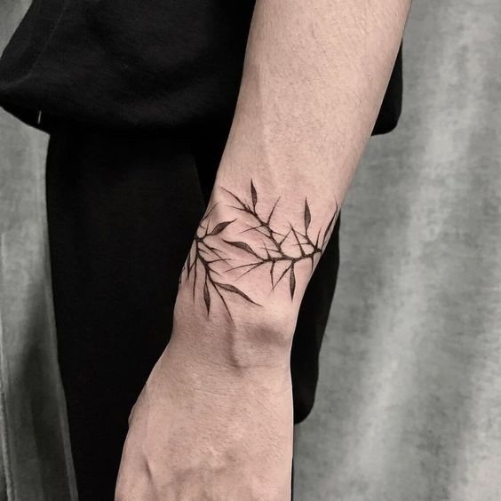57 idées uniques de tatouage d'avant-bras pour les femmes 58