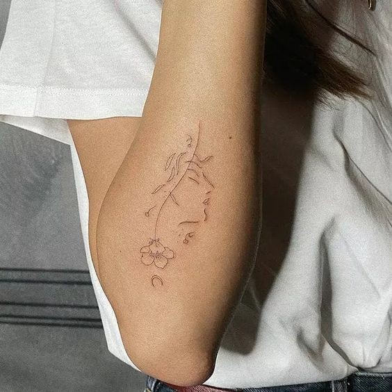 57 idées uniques de tatouage d'avant-bras pour les femmes 25