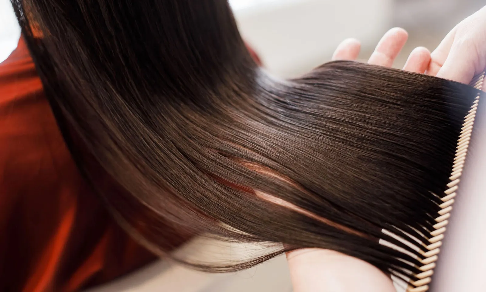 Avoir les cheveux lisses ? 7 Recettes naturelles