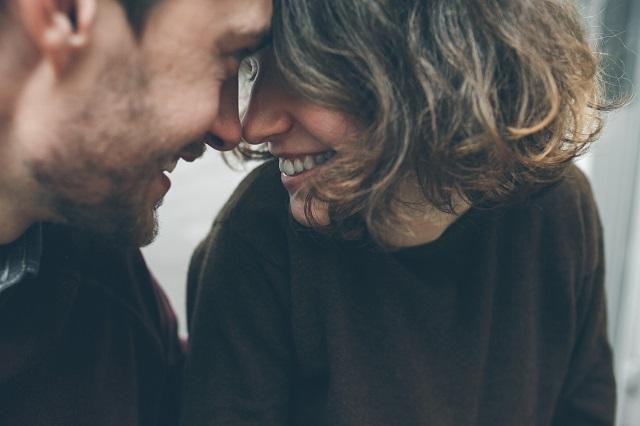 Behavior of a married woman in love in secret 2