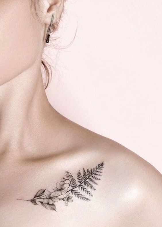 Tatouage épaule femme : Nos 21 plus beaux modèles 30