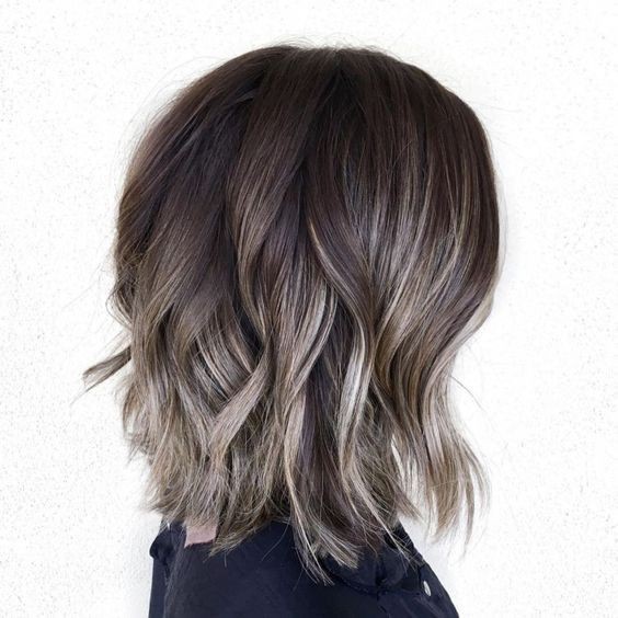 Balayage Cheveux Gris : Les 17 Plus Beaux Modèles ! 11