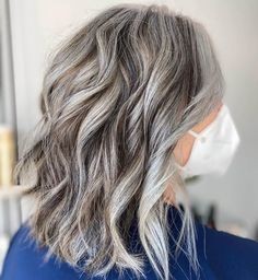 Balayage Cheveux Gris : Les 17 Plus Beaux Modèles ! 7