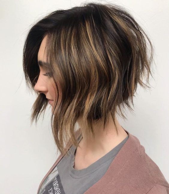 Unstructured Tapered Bob: The 24 Most Beautiful Models 14