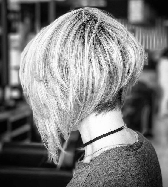 Unstructured Tapered Bob: The 24 Most Beautiful Models 15 Unstructured Tapered Bob: The 24 Most Beautiful Models 15