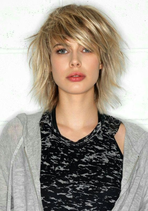 Unstructured Tapered Bob: The 24 Most Beautiful Models 23