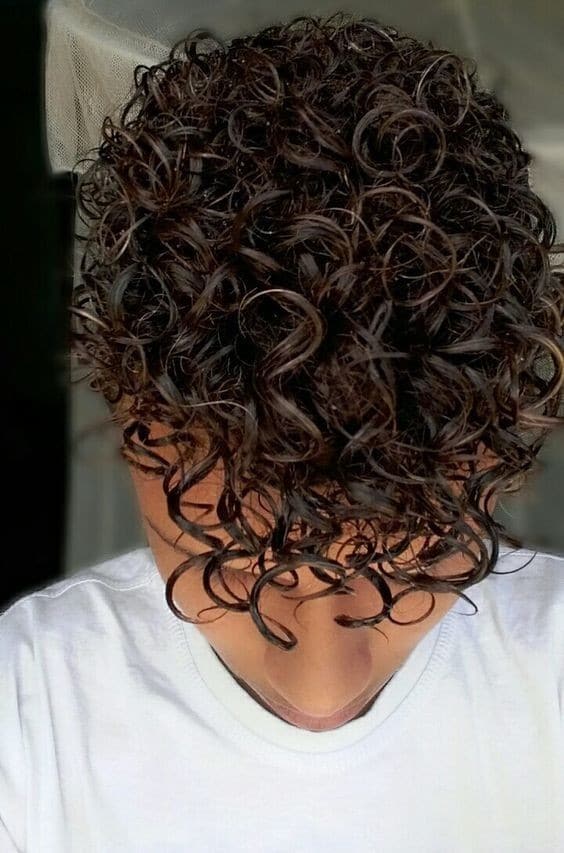 Curly Hair Homme : 31 Top Idées Tendances en 2023 12