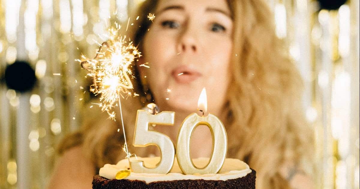 Joyeux Anniversaire Femme 50 ans : 50 Textes, SMS & Phrases 2