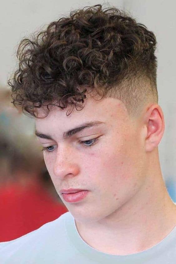 Curly Hair Homme : 31 Top Idées Tendances en 2023 29