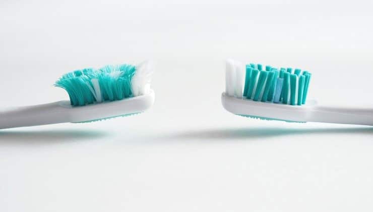 Couper les poils en deux avant d'utiliser la brosse à dents : la raison inattendue 2