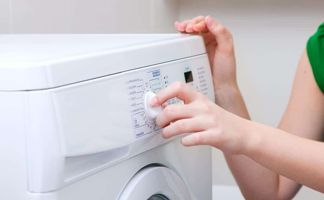 Économisez sur vos factures grâce à l'astuce du verre pour votre machine à laver 2