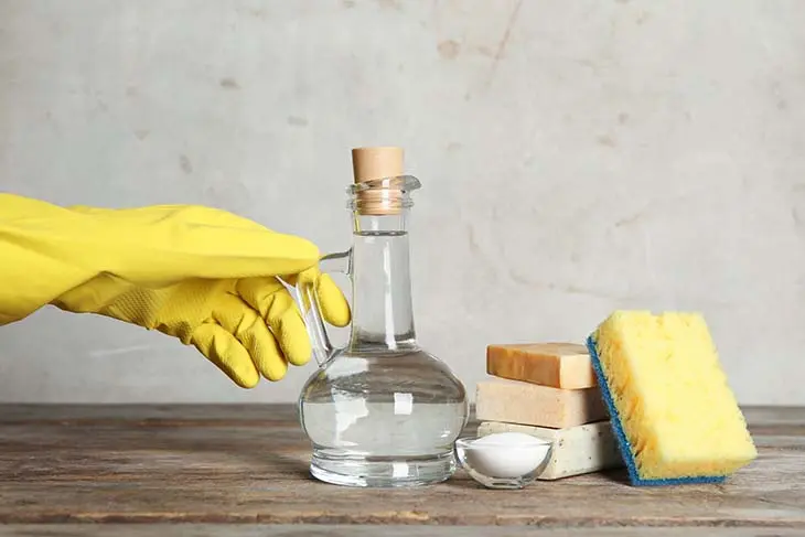 Éliminer l'odeur d'urine avec des remèdes naturels en 5 étapes 4