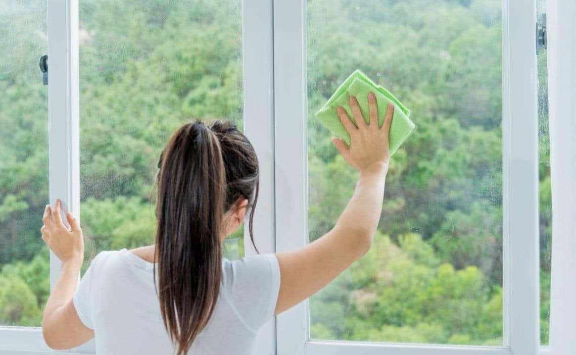 Le guide ultime pour nettoyer les fenêtres extérieures inaccessibles sans effort 6