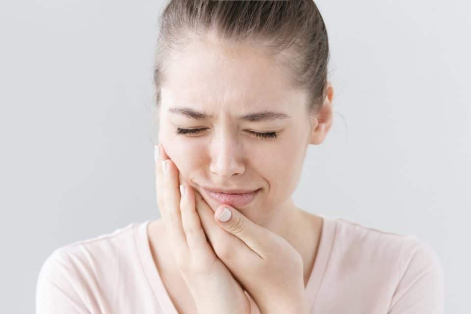 Mal De Dents La Vraie Signification Spirituelle & Ses 11 Interprétations Symboliques