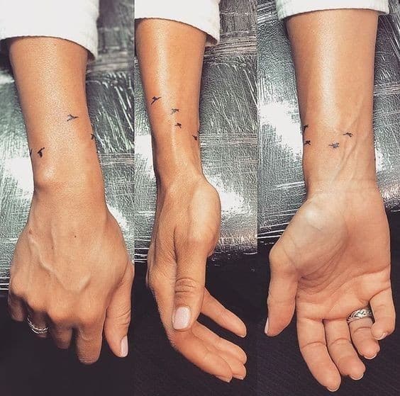 21 petits tatouages minimalistes avec de grandes significations 6
